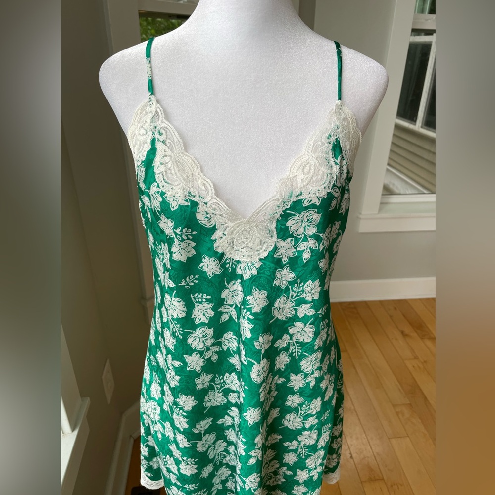 Vintage Victoria’s Secret Gold Label Ivory Green Floral Chemise Slip Dress Small - Picture 13 of 15